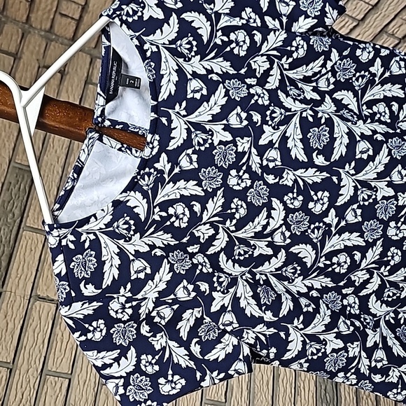 Banana Republic Ladies Floral Dress  Sz 2 Excellent - Picture 2 of 11